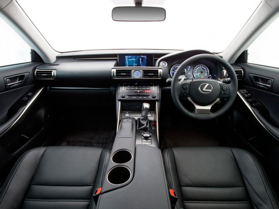  Lexus IS300h 2013 года  (AU) (фото 2 из 7)